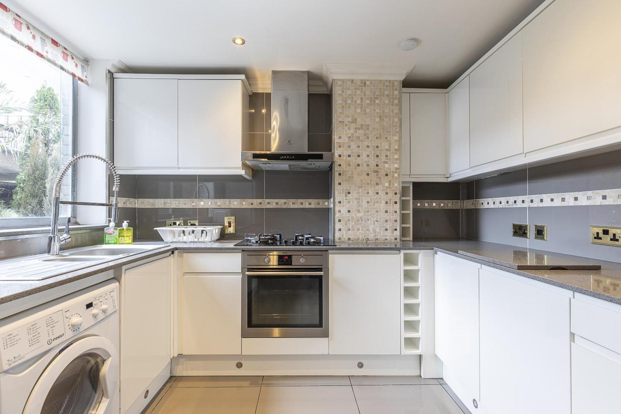 Gorgeous 4 Bedrooms Apartment Near Hyde Park And Oxford St 런던 외부 사진